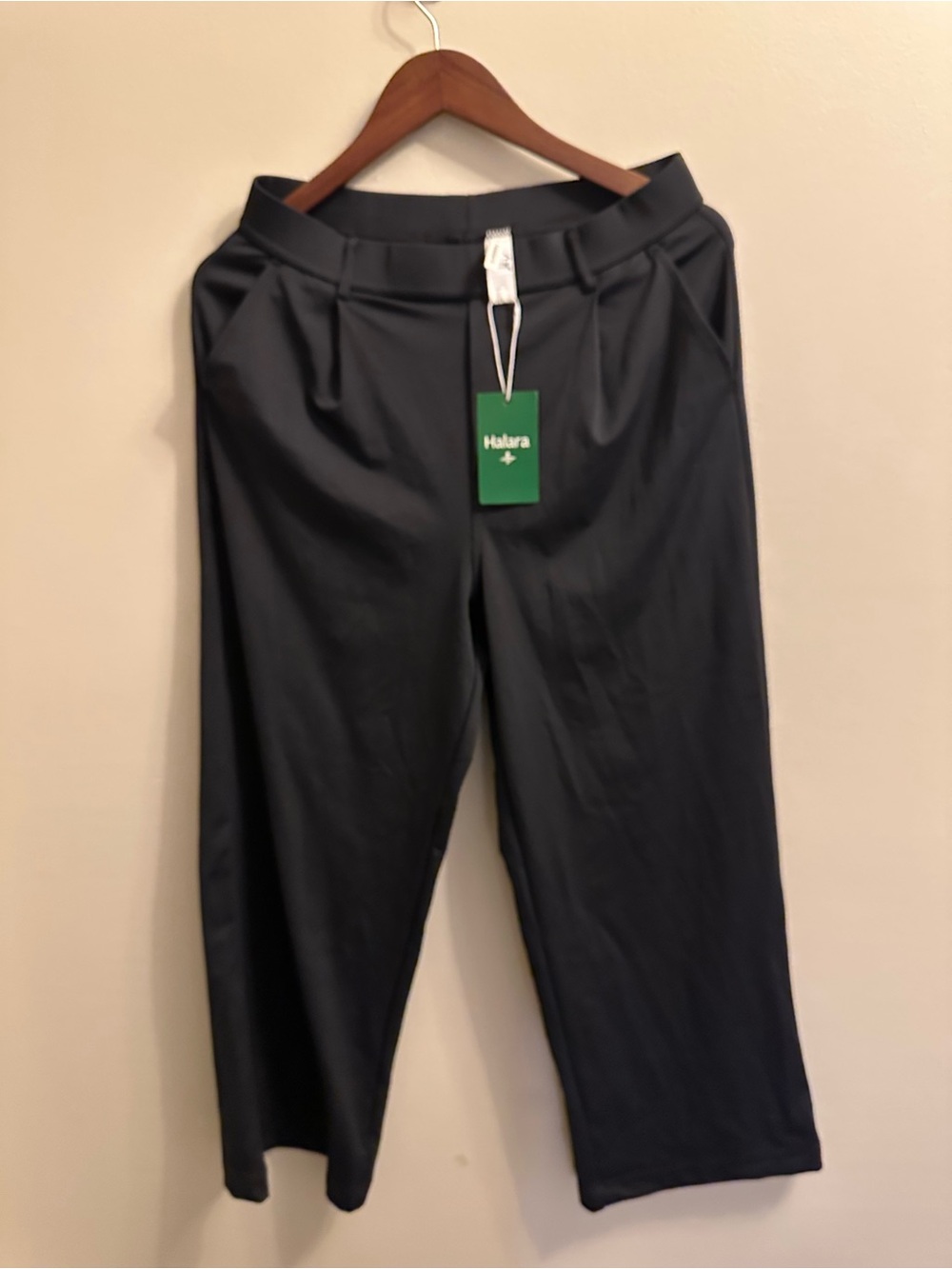 HALARA Black Cropped Wide-Leg Pull-On Pants